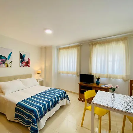 Διαμέρισμα Estudio En El Bajondillo A 50M De La Playa Τορρεμολίνος